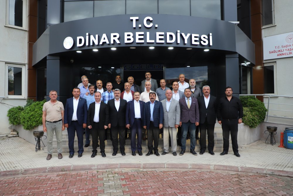AK PARTİ HEYETİ SAHAYA İNDİ