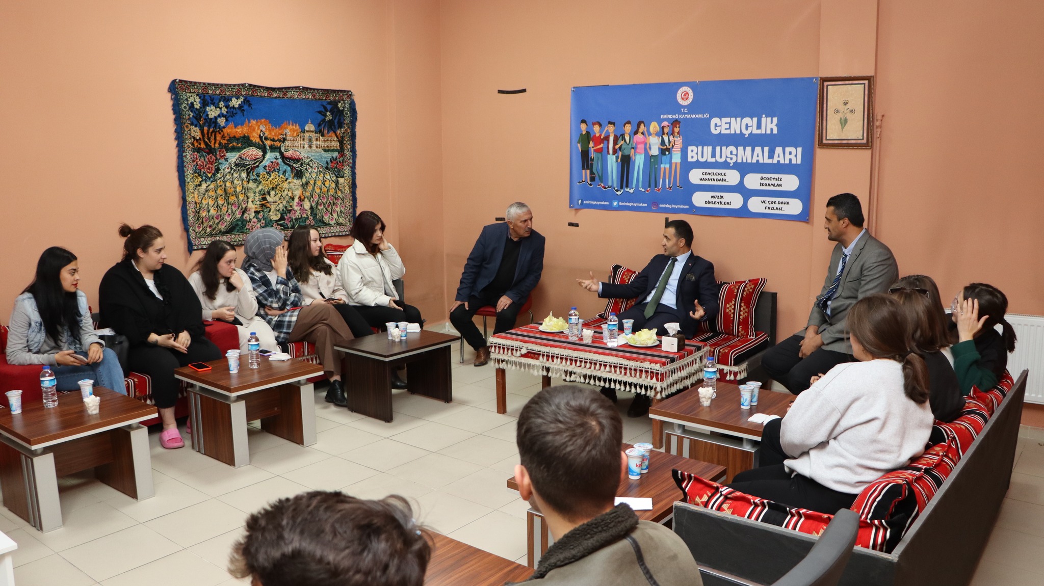 Kaymakam Bilici, gençlerle bir araya geldi