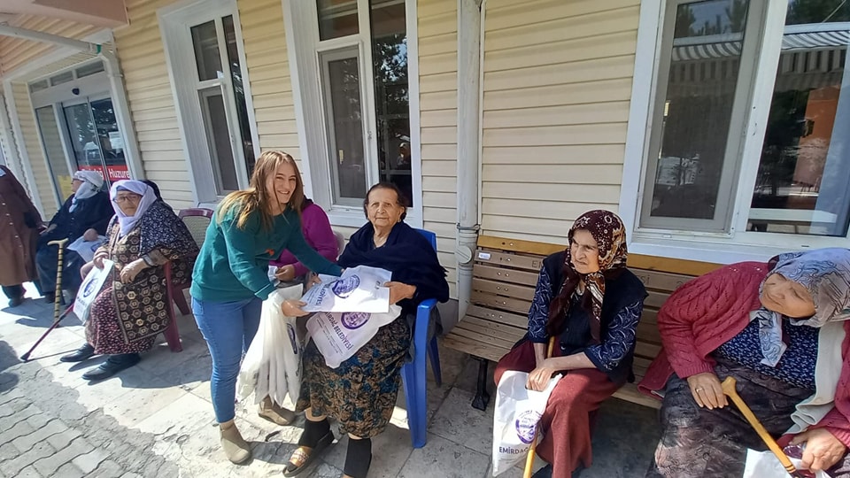Emirdağ Belediyesi’nden Huzurevi Sakinlerine Ziyaret