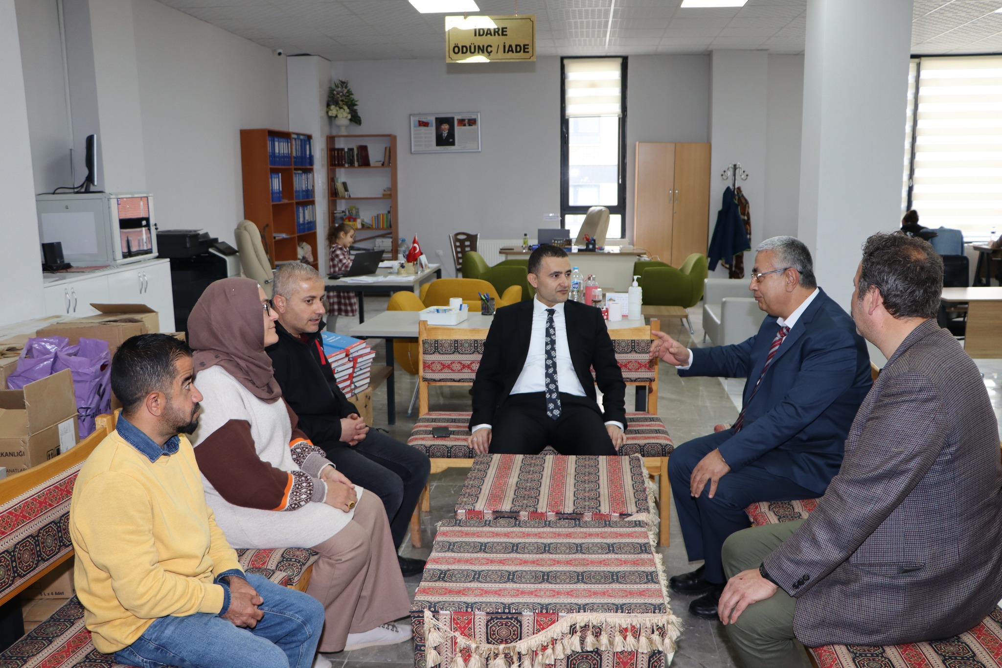 Kaymakam Bilici’den Halk Kütüphanesi’ne ziyaret