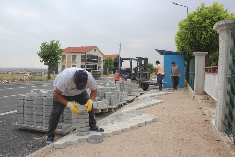 TOKİ Bölgesi Kilit Parke Döşeme Çalışmaları Devam Ediyor