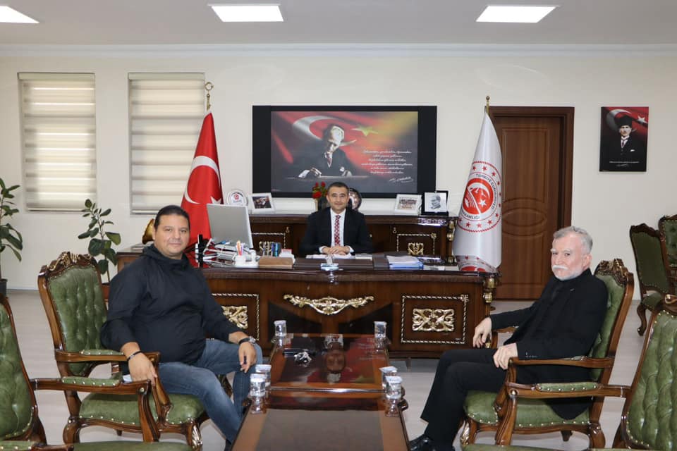 Emirdağlı Ünlü Sanatçı Kubat’tan Kaymakam Bilici’ye ziyaret