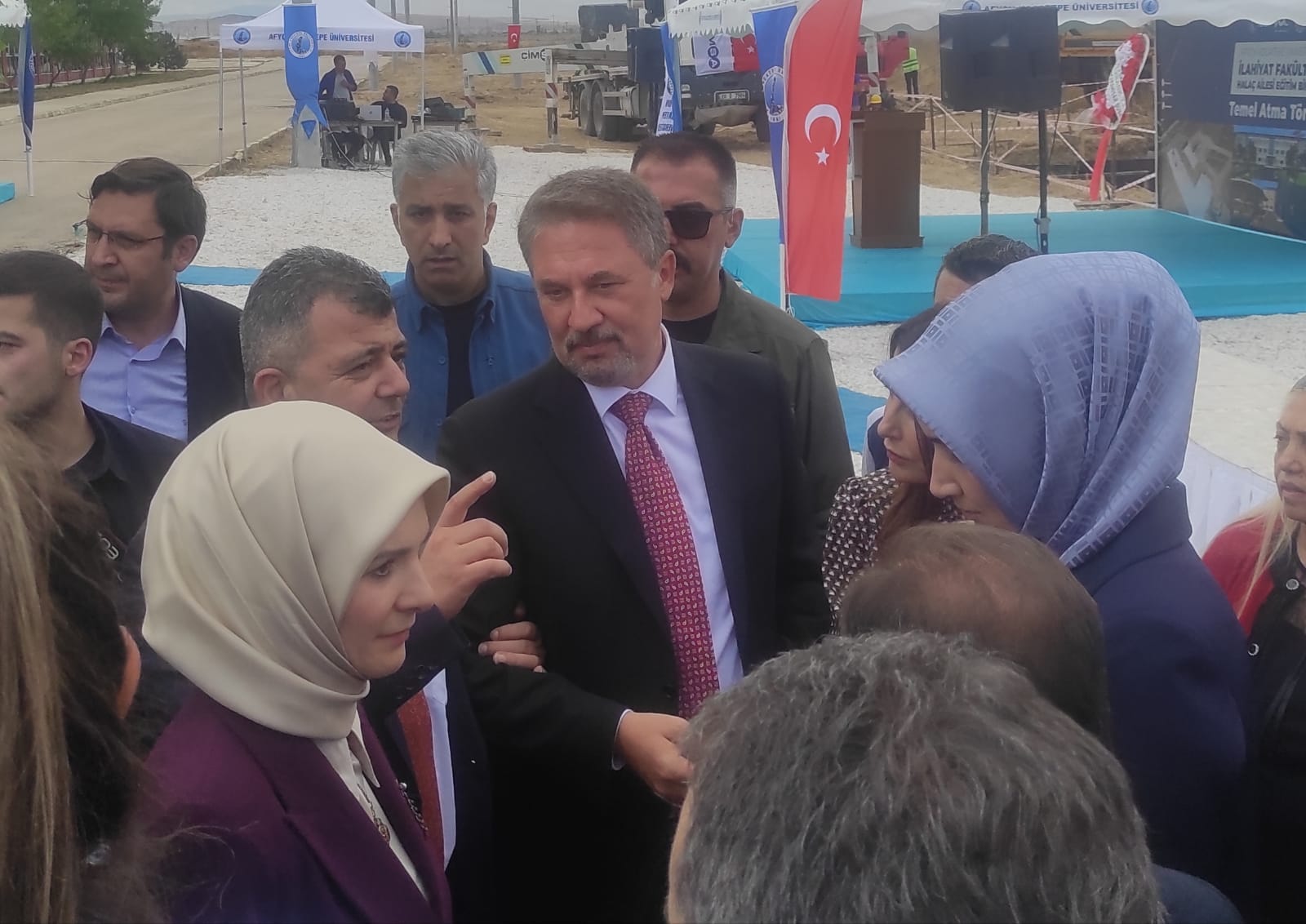 EMİRDAĞ’A İKİNCİ ÜNİVERSİTE GELİYOR!