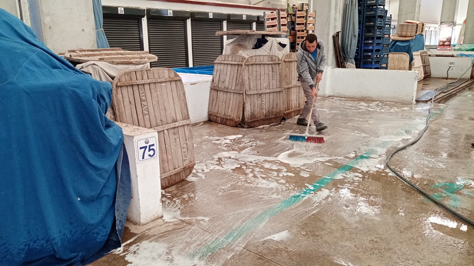 Salı Pazarı Sonrası Kapalı Pazar Alanı temizlendi