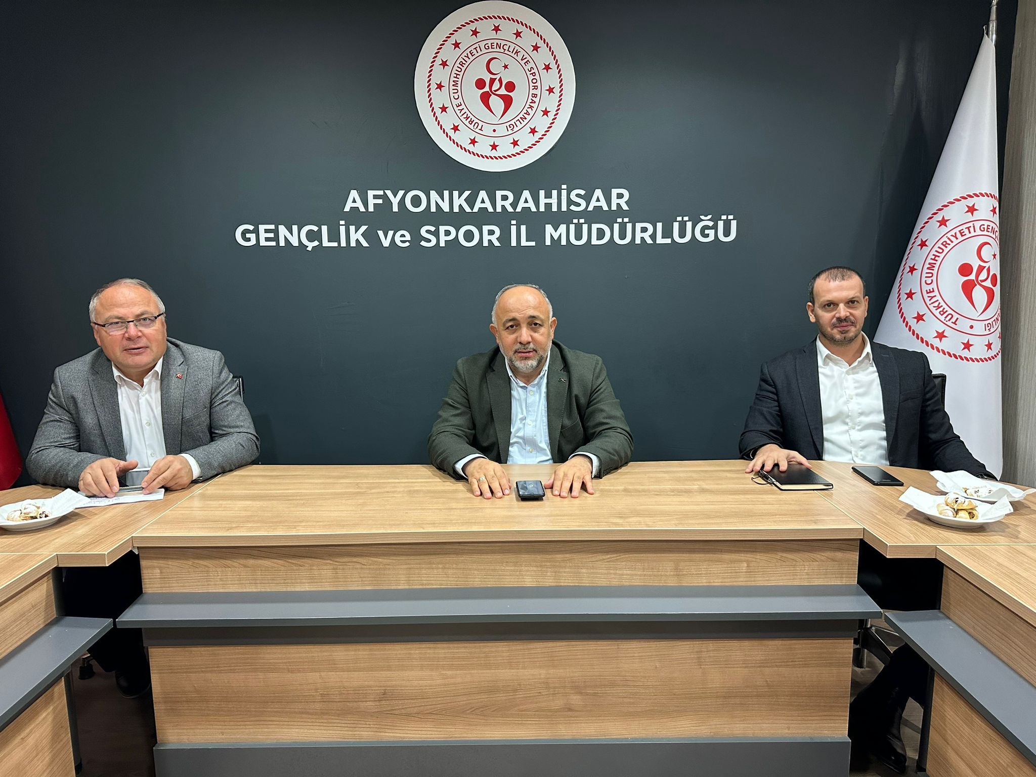 Jimnastik antrenörleri ile toplantı düzenlendi