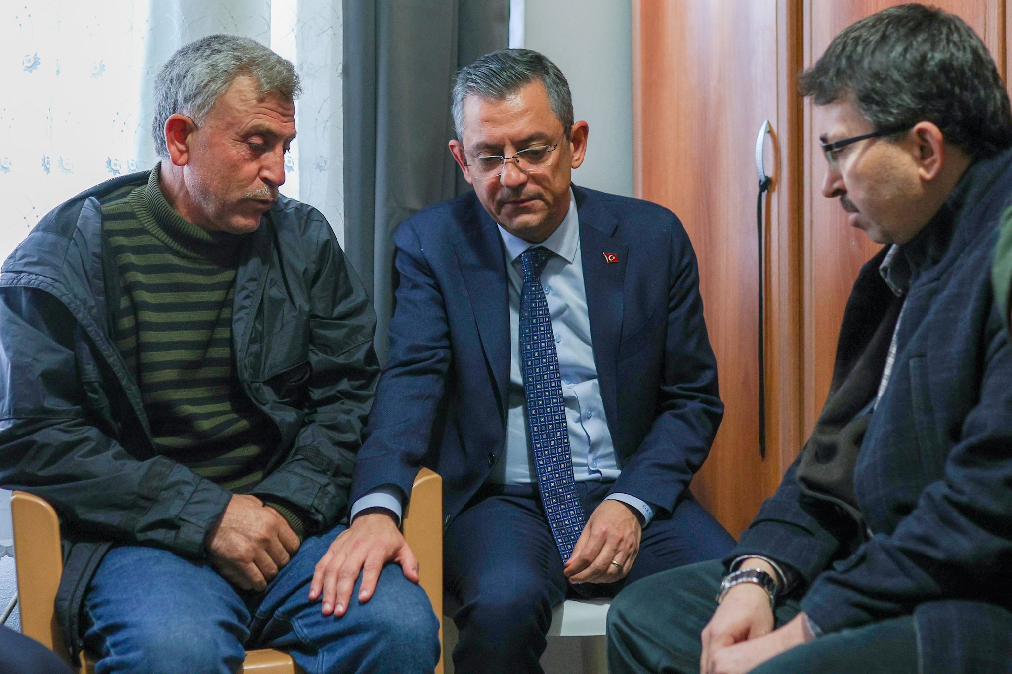 CHP Genel Başkanı Özgür Özel’den Afyonlu şehit ailesine ziyaret