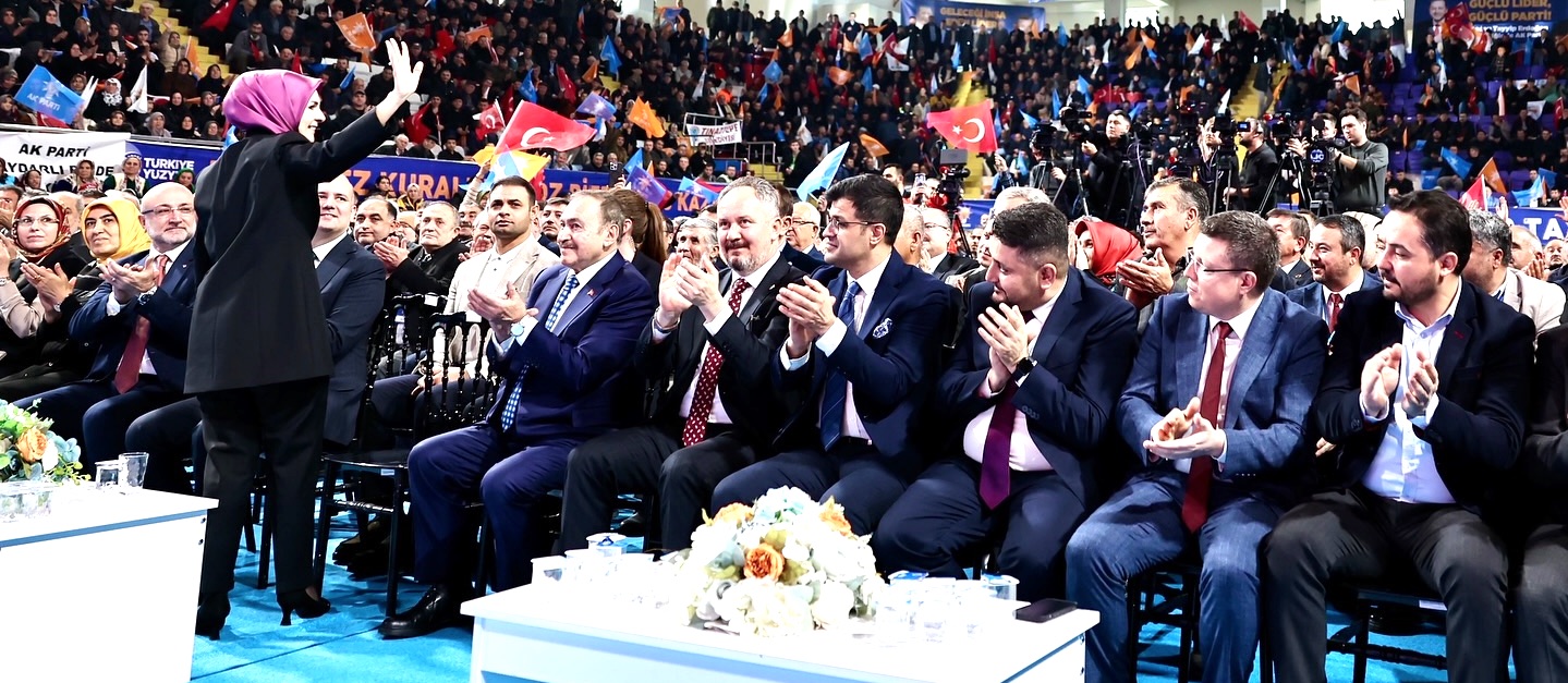 Aile ve Sosyal Hizmetler Bakanı Göktaş, AK Parti İl Kongresi’nde konuştu
