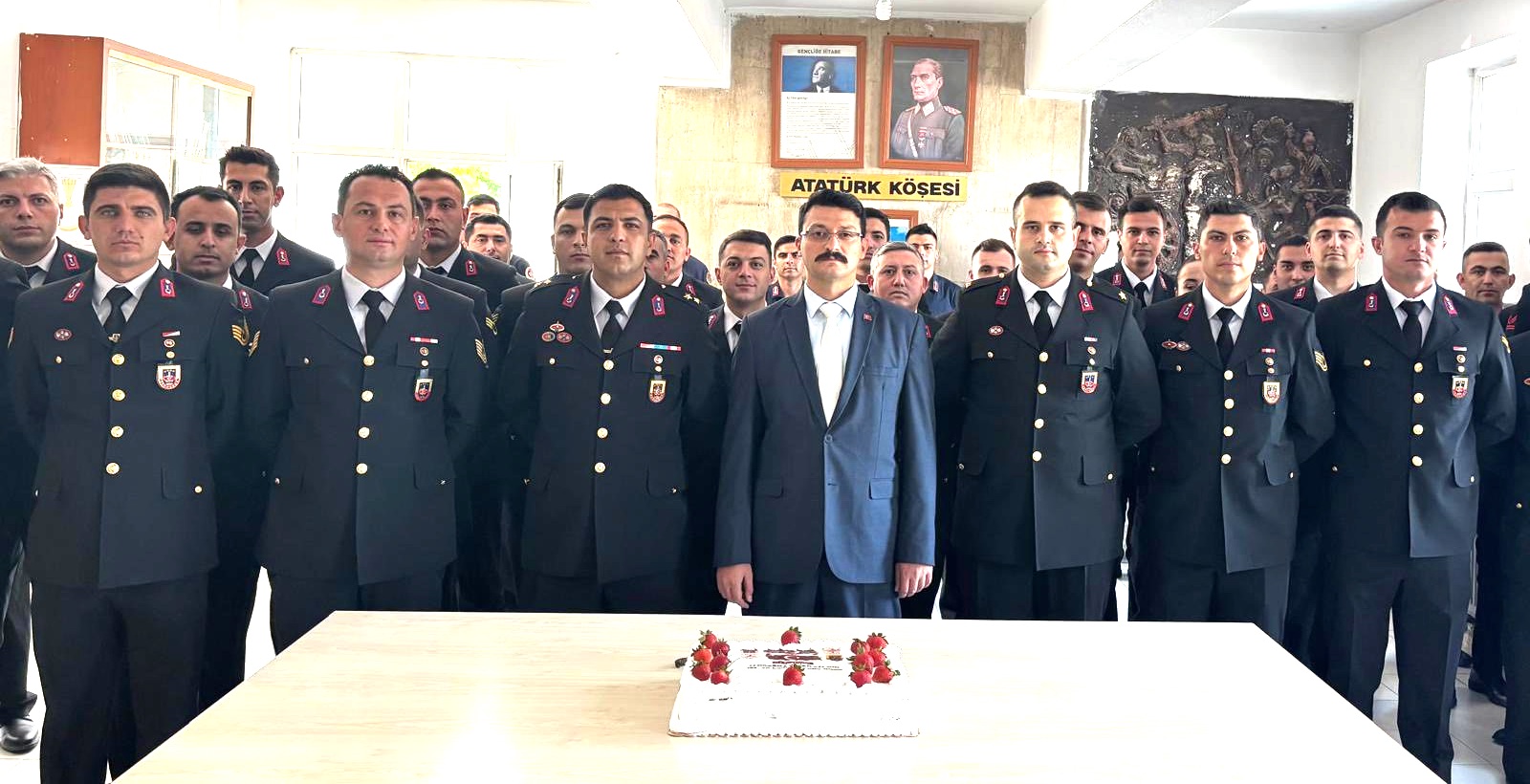 Kaymakam Akgül’den İlçe Jandarma Komutanlığı’na ziyaret