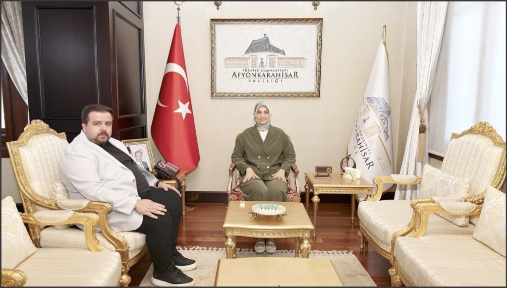 Vali Yiğitbaşı, AK Parti İlçe Başkanı Emrah Mola’yı makamında kabul etti