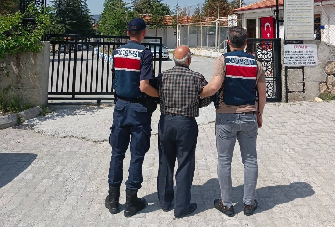 FETÖ’DEN ARANAN ŞAHIS EMİRDAĞ’DA YAKALANDI