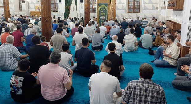 Çarşı Camii’nde Mevlid Kandili Özel Programı Gerçekleştirildi