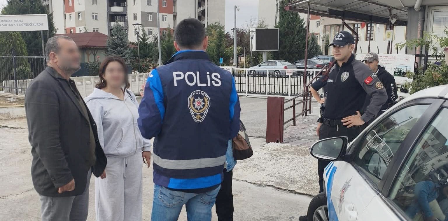 Afyonkarahisar Emniyetinden öğrencilerin yoğun olduğu bölgelerde denetim