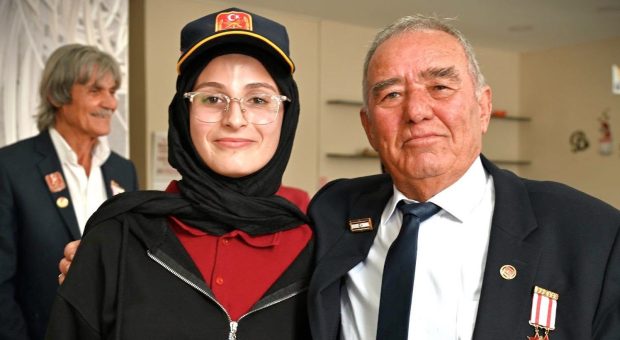 Proje Anadolu İmam Hatip Lisesi Öğrencilerinden Gazilerimize Ziyaret