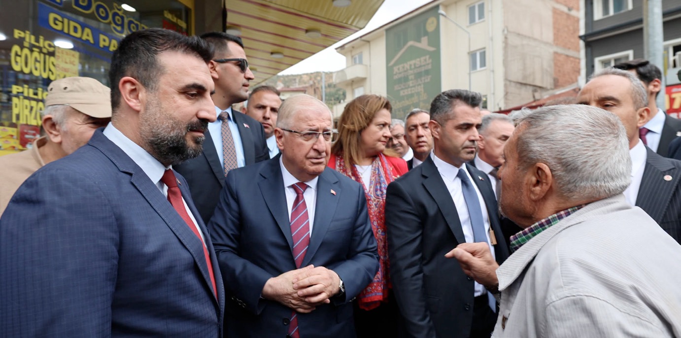 Milli Savunma Bakanı Yaşar Güler, Afyonkarahisar’da temaslarda bulundu