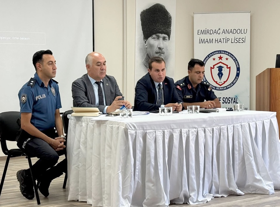 İLÇEMİZDE OKUL GÜVENLİĞİ TOPLANTISI YAPILDI