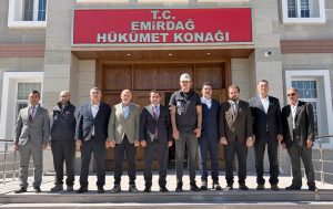 VALİ YARDIMCISI VE İL GENEL MECLİSİ BAŞKANIMEHMET SİPER’DEN KAYMAKAM TOPACA’YA ZİYARET