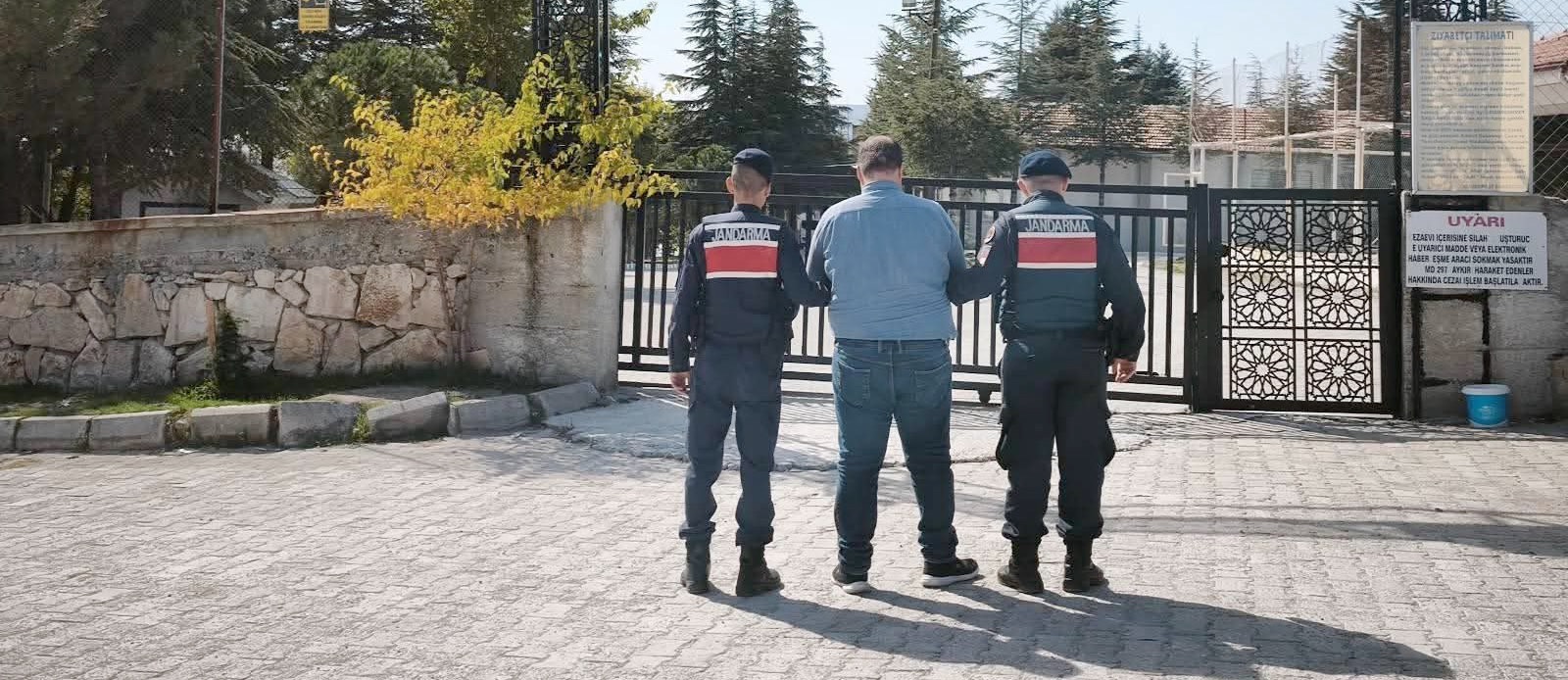 Jandarma, son bir haftada aranan 50 kişiyi yakaladı, 15 kişi tutuklandı
