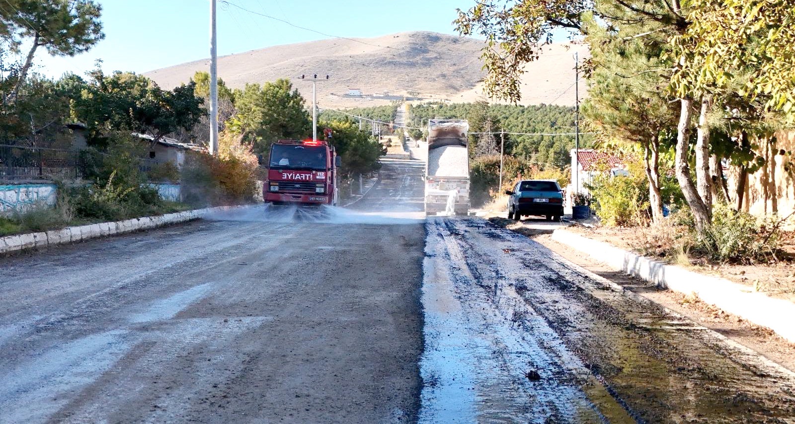Emirdağ Beleyesinden Kocatepe Caddesi’nin bir kısmına asfalt