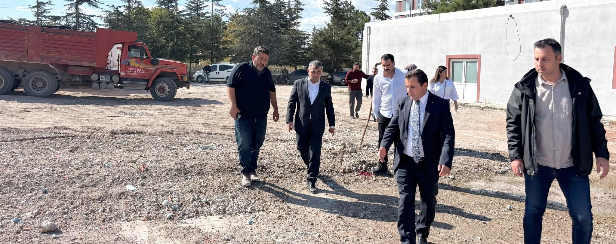 İlçemizde yapımı devam eden Mehmet Akif Ortaokuluna ziyaret