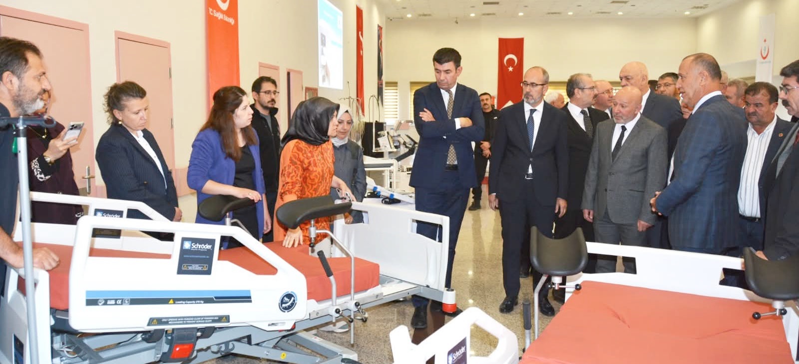 Afyonkarahisar Devlet Hastanesi’ne18 Milyon TL’lik Tıbbi Cihaz Desteği